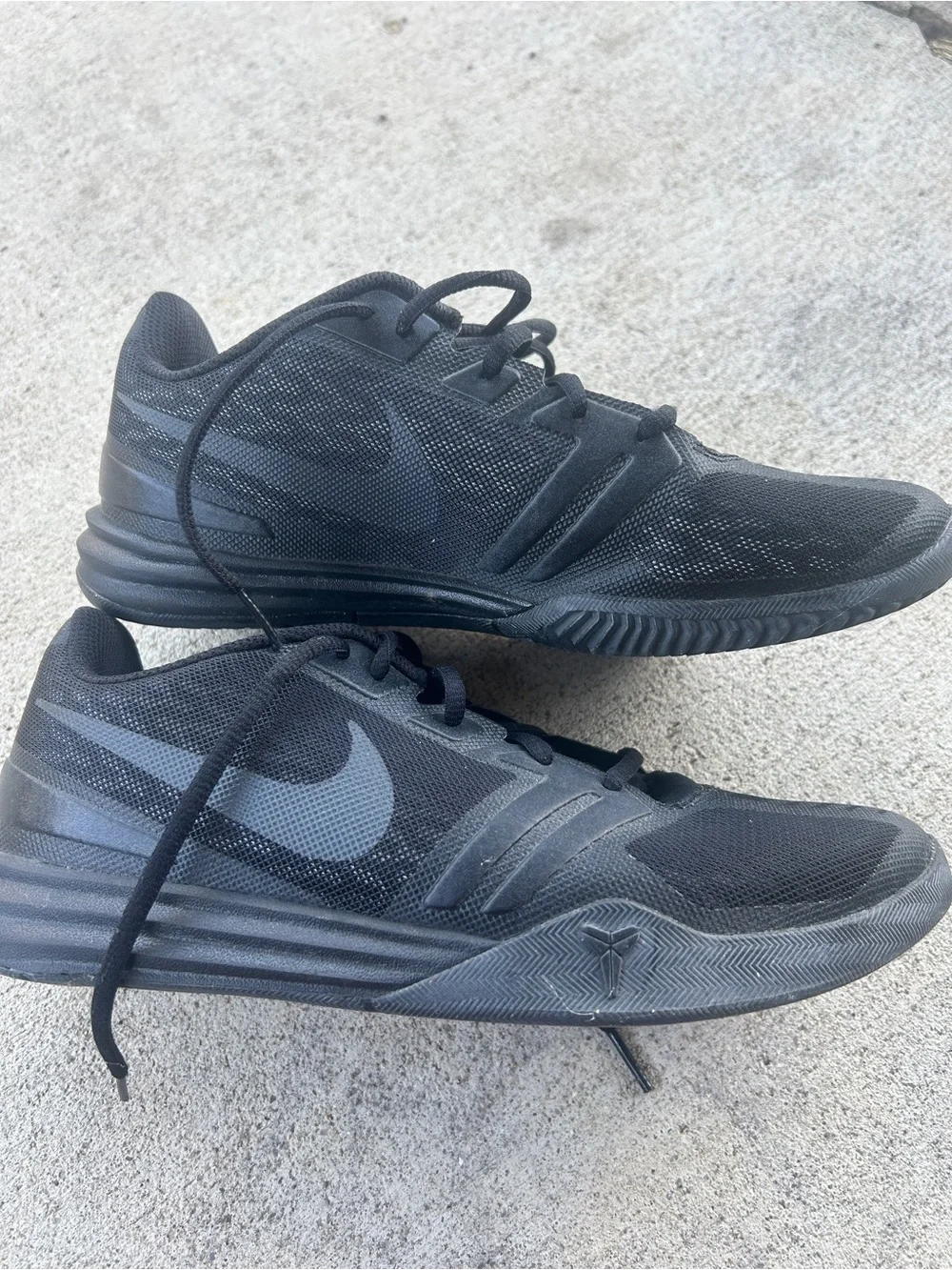 Nike Men’s Black Kobe Basketball Shoes